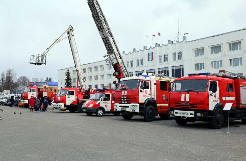 Выставка пожарно-спасательной техники.